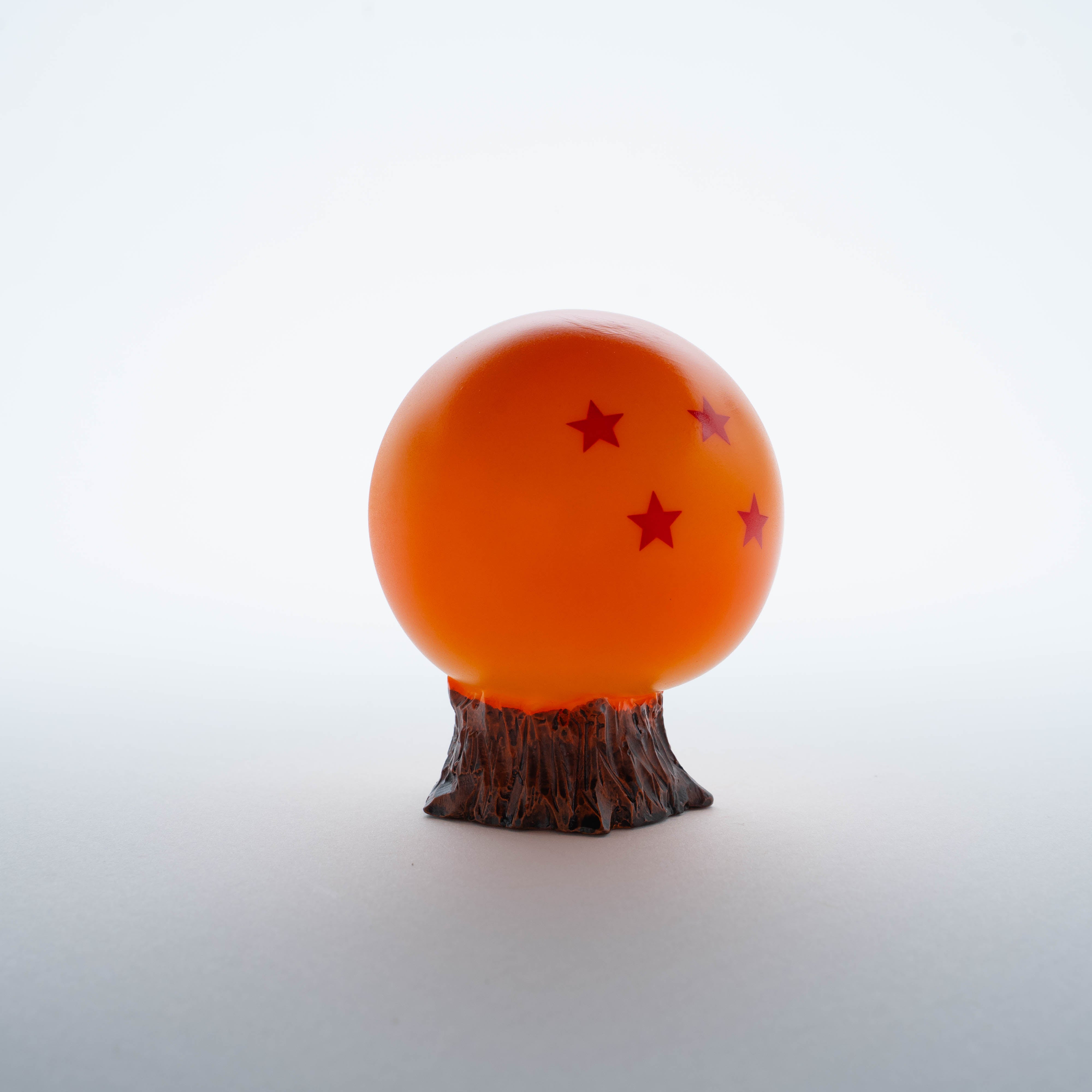 Dragon Ball Z : une super tirelire en forme de boule de cristal